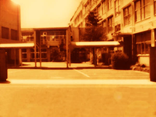 bg_01b.avif