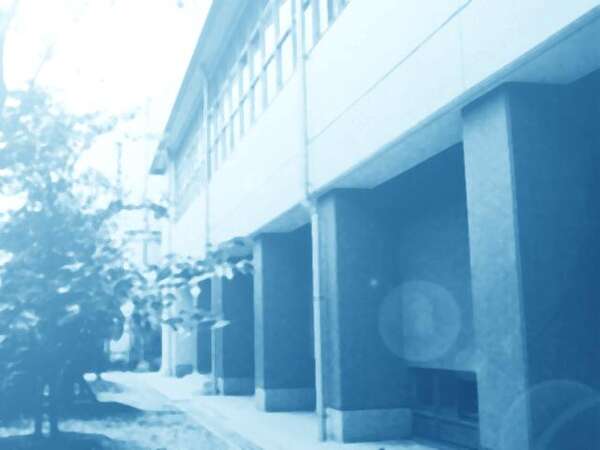 bg_05a.avif
